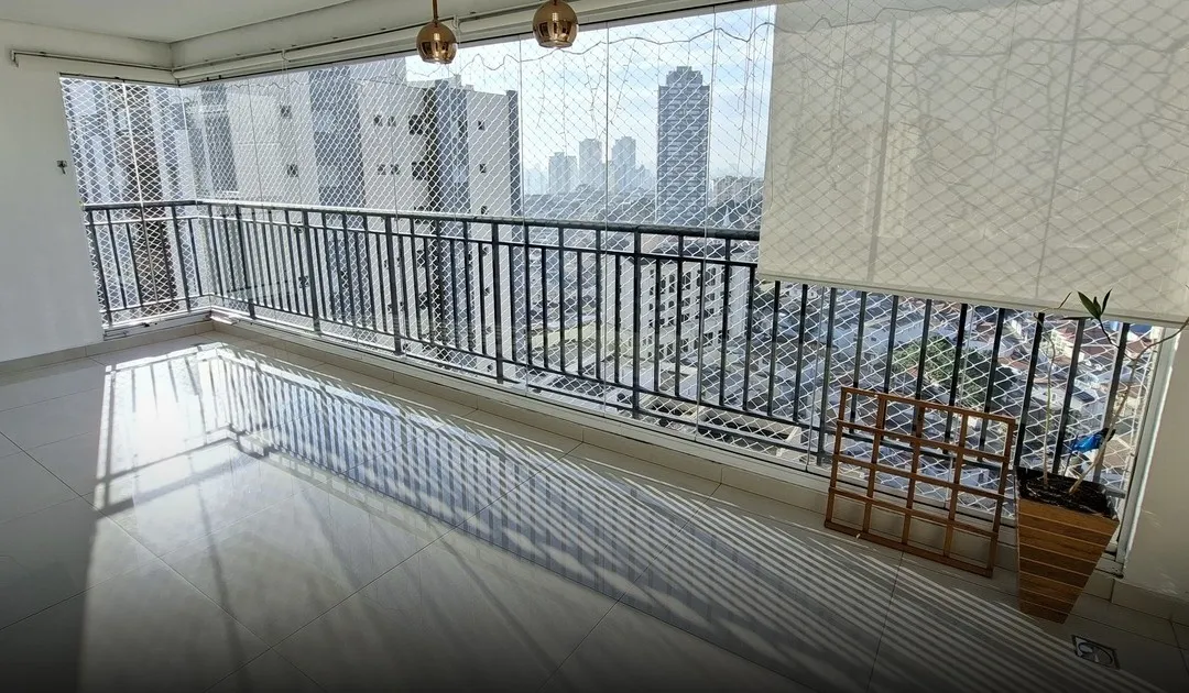 Depois de perder dinheiro negociando sozinho, ele fechou o apartamento dos sonhos — no mesmo prédio
