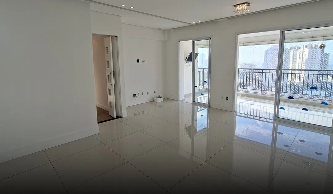 Depois de perder dinheiro negociando sozinho, ele fechou o apartamento dos sonhos — no mesmo prédio
